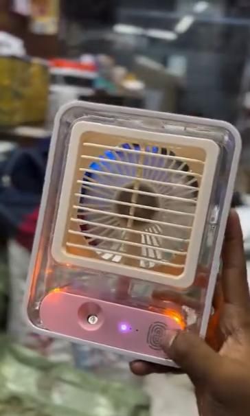 Rechargeable Battery Operated Mini USB Fan with Mist Water Spray